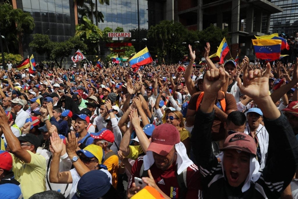 Revolução na Venezuela pode derrubar Maduro