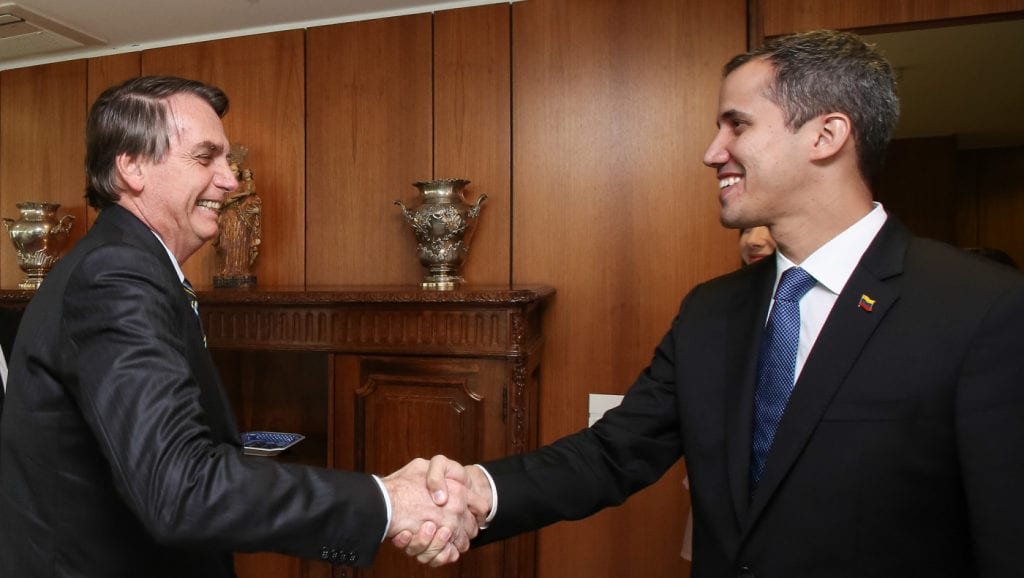 Bolsonaro recebe Juan Guaidó e defende democracia na Venezuela