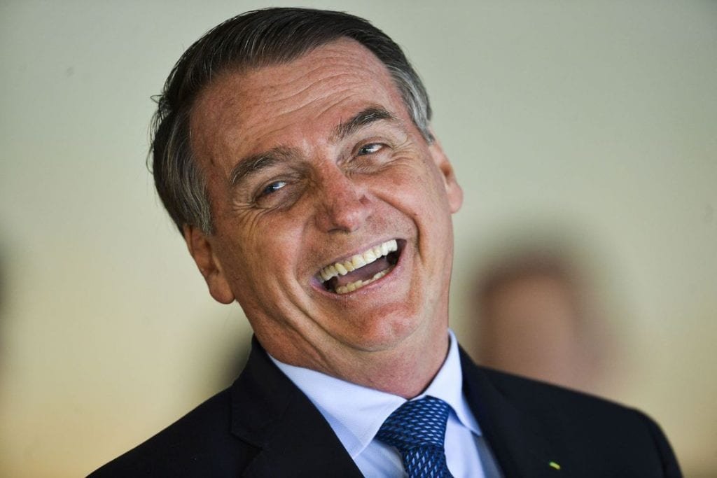 Pesquisa aponta Aprovação de Jair Bolsonaro com 72% dos entrevistados