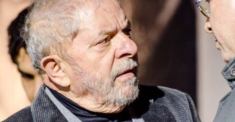Dias Toffoli censura jornalistas e libera Lula para dar entrevistas