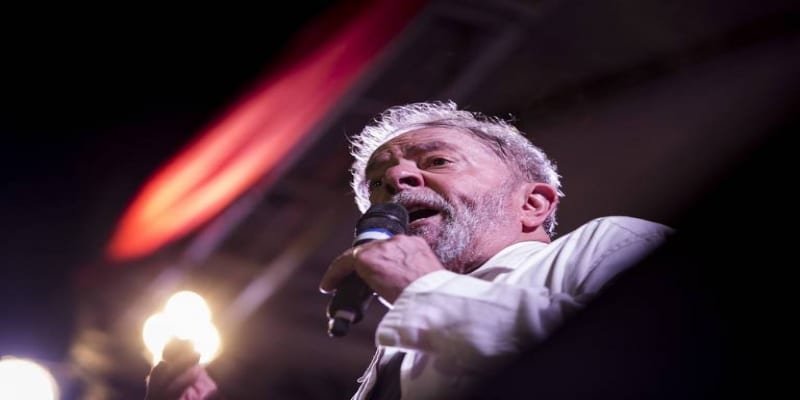Em discurso, Lula afirma que Temer "inventou doença da corrupção"   Conexão Política