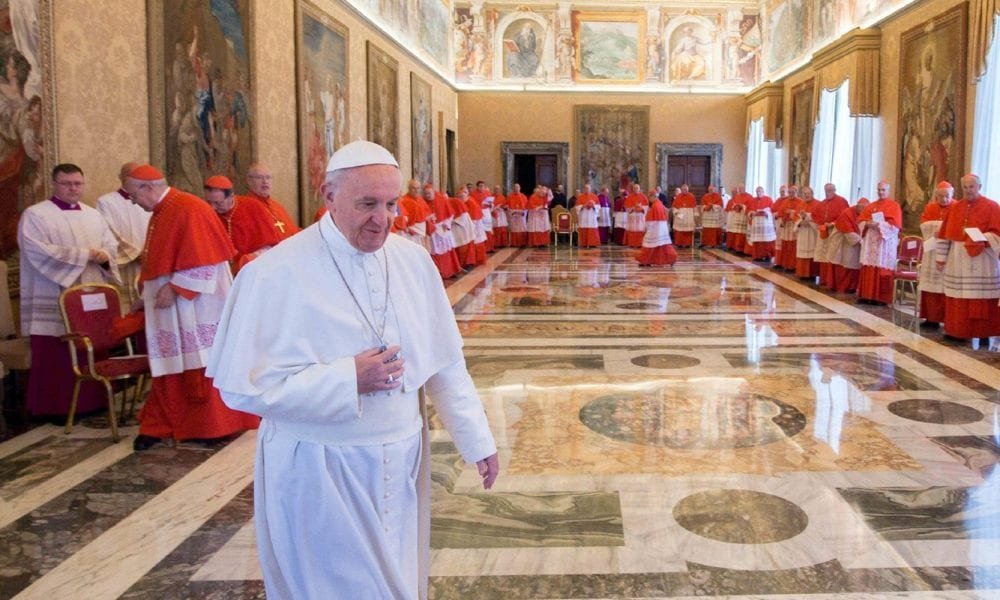 Em documento, Vaticano rejeita a ideia de que as pessoas podem mudar ou escolher seus gêneros   Conexão Política
