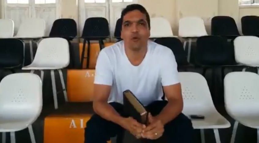Em vídeo, Daciolo pede que torcida do Vasco grite "glória a Deus" durante o jogo; assista   Conexão Política