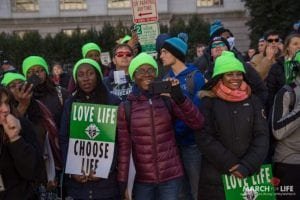 Multidão sai às ruas dos Estados Unidos contra o aborto 23