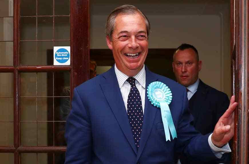 Nigel Farage comemora vitória da direita Inglesa na União Europeia   Conexão Política