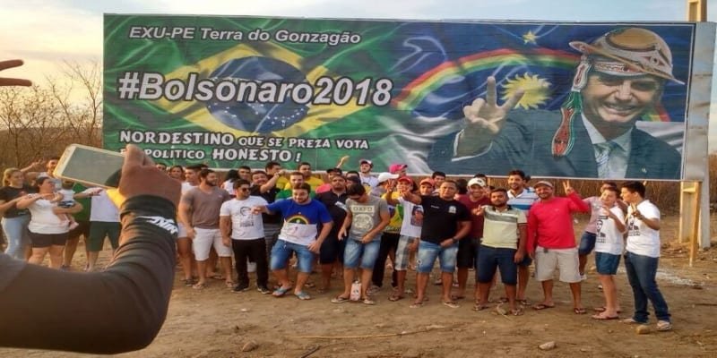 Outdoors em apoio a Bolsonaro tomam conta dos municípios em Pernambuco   Conexão Política