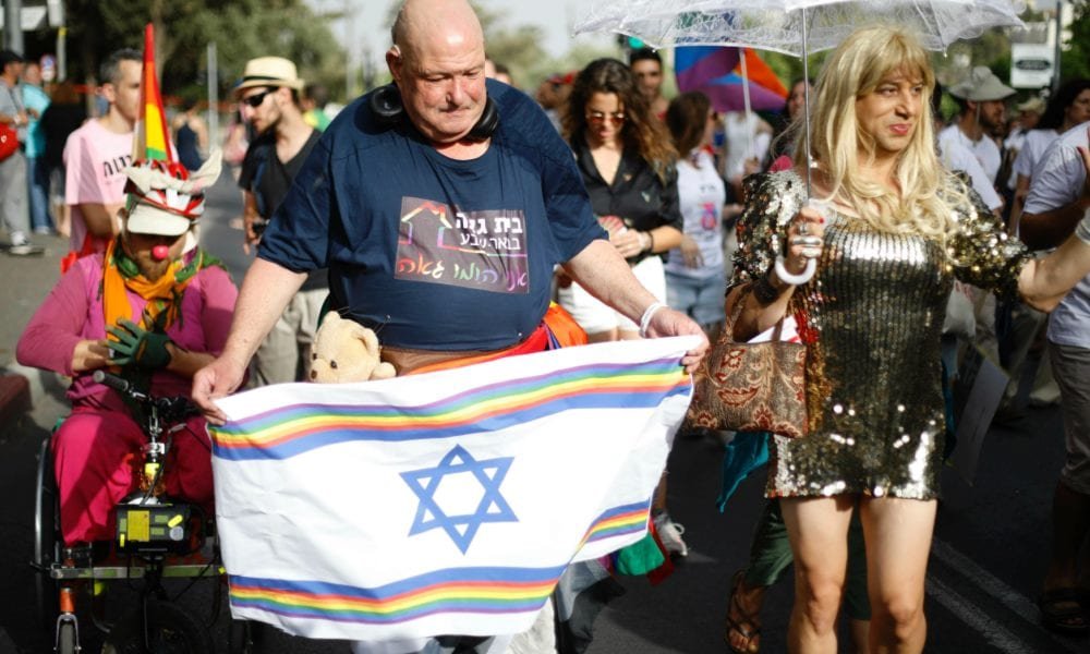Parada anual do orgulho gay atrai milhares em Jerusalém   Conexão Política