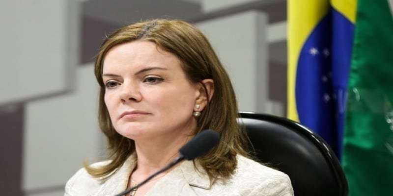 PGR pede condenação, perda de mandato e multa para Gleisi Hoffmann e Paulo Bernardo   Conexão Política