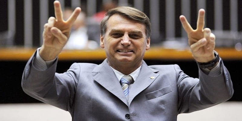 Presidente do PSL diz que será “orgulho” acolher Bolsonaro no partido e que filiação só depende do pré candidato ao Planalto   Conexão Política