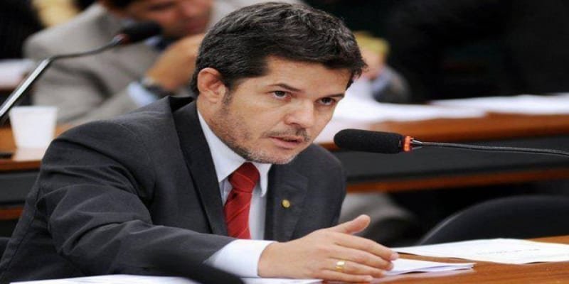 "Serei a voz de Bolsonaro em Goiás", afirma delegado Waldir   Conexão Política