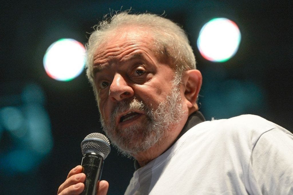 Alvará de soltura de Lula contém dado incorreto