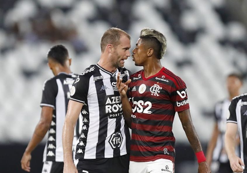 Pandemia no futebol: Botafogo, Flamengo e Vasco demitem funcionários
