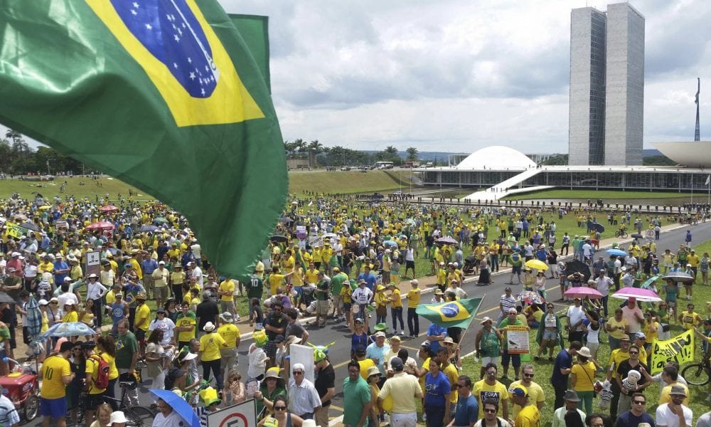 Manifestantes organizam novo ato pró Bolsonaro neste domingo em Brasília