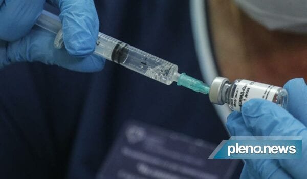 Covid-19: OMS valida o uso emergencial de vacina da Pfizer