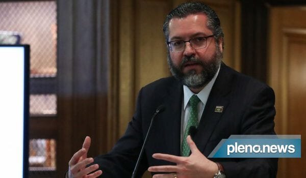 Araújo: “É injusto Brasil ser visto como ameaça global”