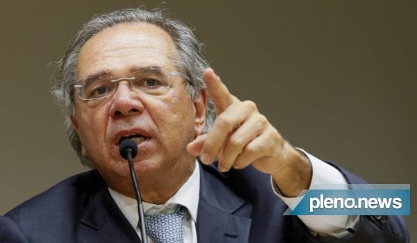 Ministro Paulo Guedes diz que a “vacinação é fundamental”