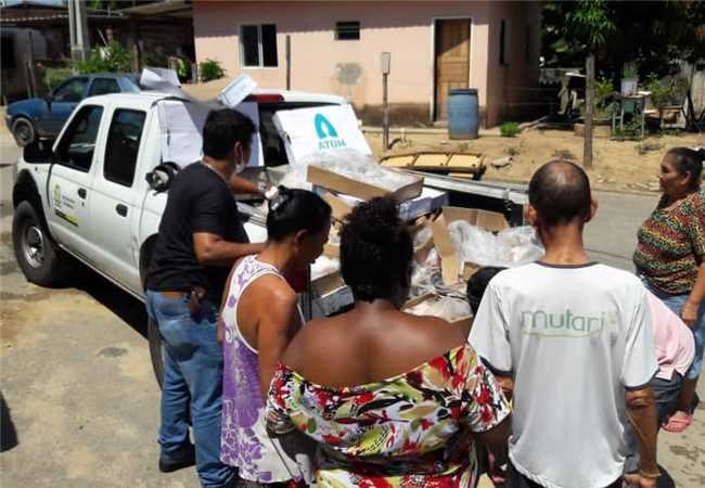 Doação de 4 toneladas de peixe garante o pescado na mesa de famílias carentes