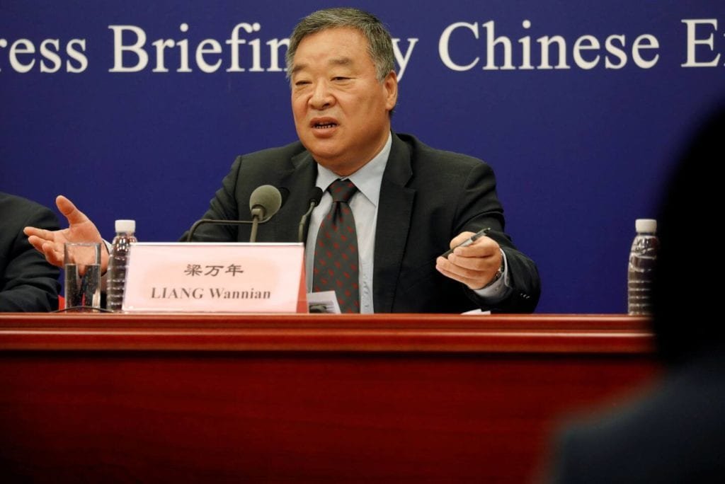 Pequim rebate as críticas ao relatório da OMS sobre a origem do coronavírus, insiste que a China compartilhou dados