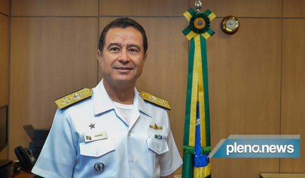 Saiba mais sobre o novo comandante da Marinha do Brasil