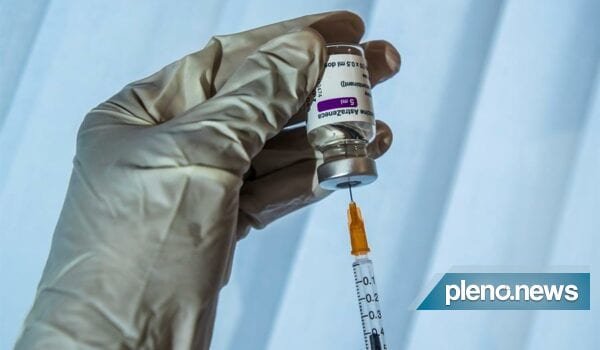 Vacinados contra a Covid-19 no Brasil chegam a 12,793 milhões