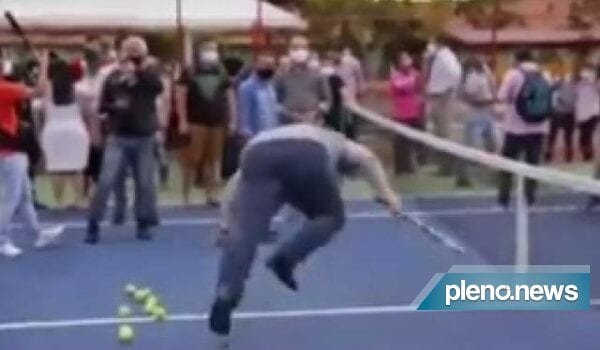 Vídeo: Alcolumbre cai durante partida de tênis em Macapá