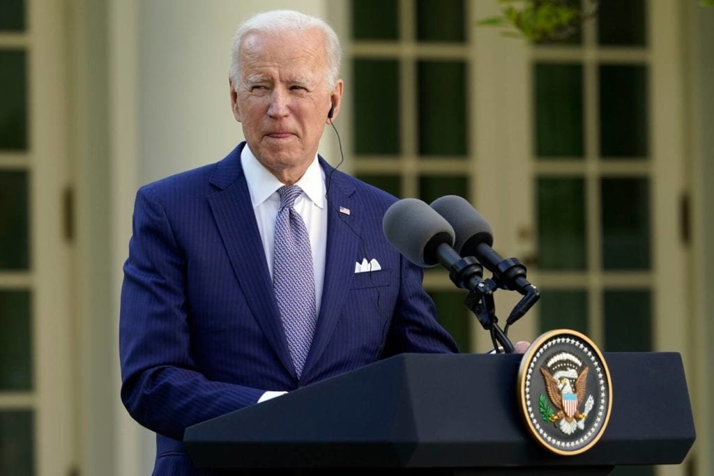 A afirmação de Biden de que os proprietários de armas apóiam suas propostas de controle de armas