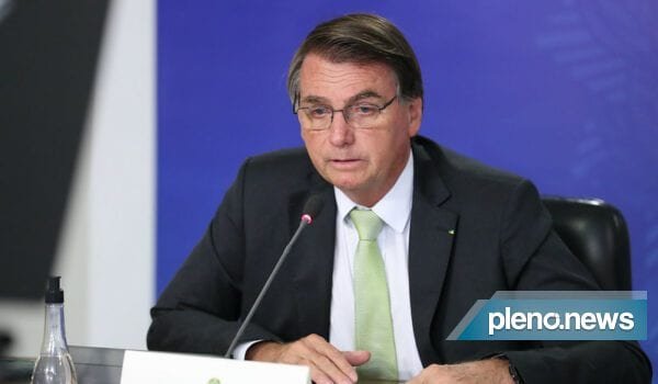 Bolsonaro promete decidir seu novo partido até o fim do mês
