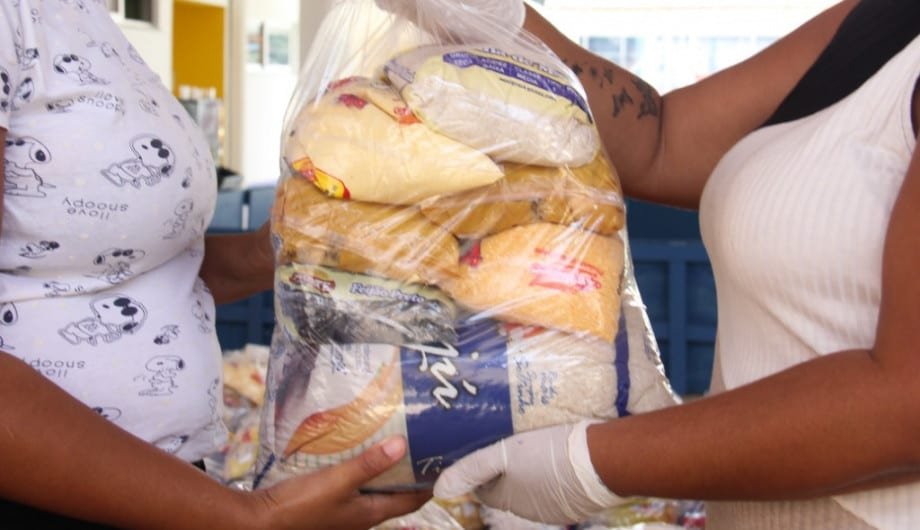 Cachoeiro lança campanha para arrecadar alimentos durante vacinação contra covid-19