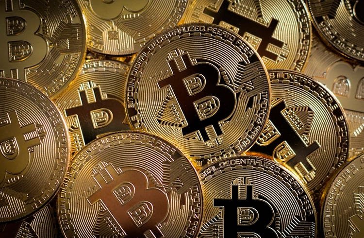 Político perde R$ 140 milhões em Bitcoin; saiba o que aconteceu