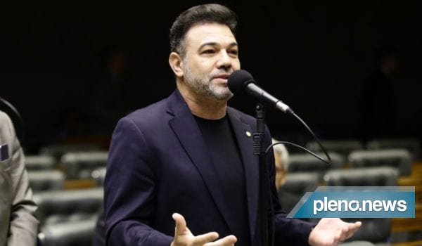 Feliciano denuncia viés esquerdista da nova presidente da Capes