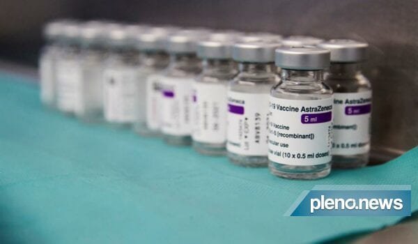Fiocruz reduz previsão de envio de vacinas, e mídia se cala