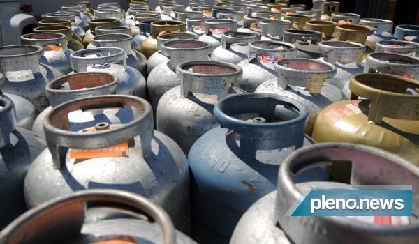 Gás de cozinha ficará mais caro a partir de sexta, diz Petrobras