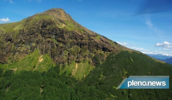 Geólogos de universidade descobrem vulcão ativo na Patagônia