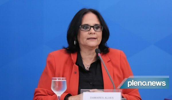 Ministra Damares Alves lamenta morte da sobrinha de sua filha