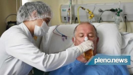 No hospital, paciente com Covid ganha cerveja de funcionários