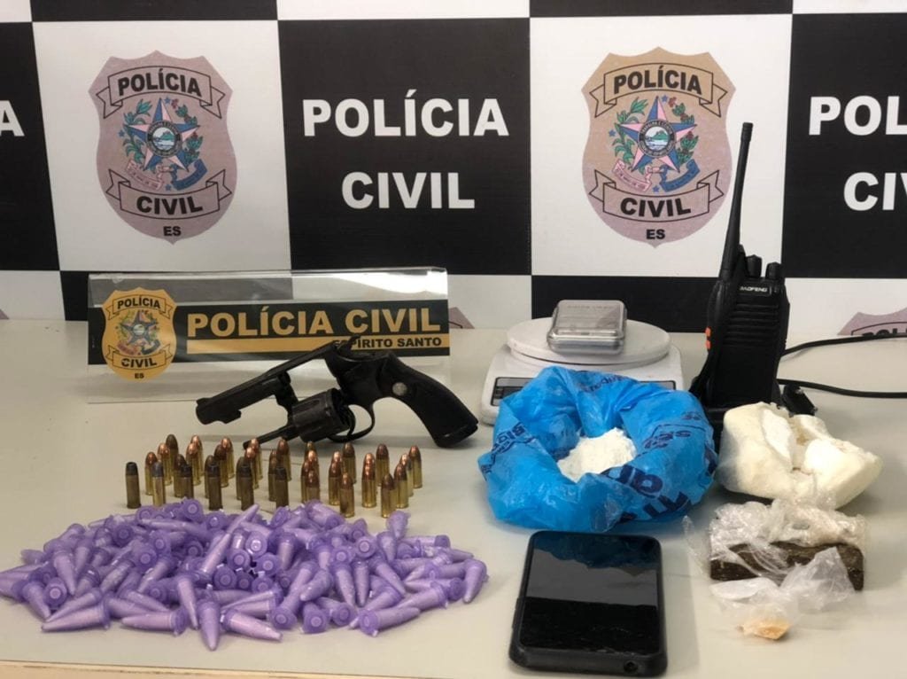 Polícia prende suspeito de distribuir drogas na Serra