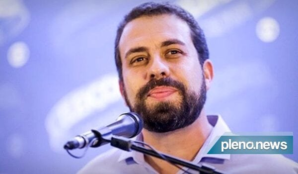 PF intima Boulos por publicação contra o presidente Bolsonaro