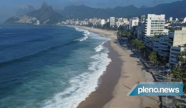 Prefeitura do Rio prorroga restrições; escolas reabrem