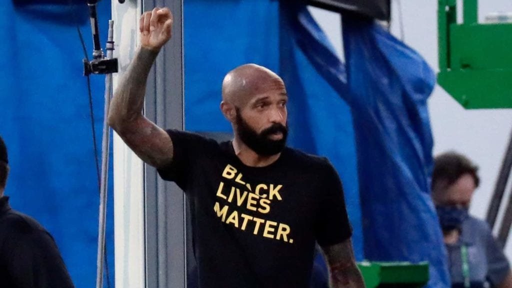 Times de futebol aderem ao apagão das redes sociais para protestar contra o racismo, estimulados por Thierry Henry