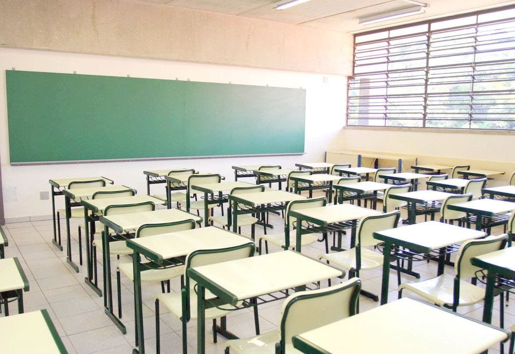 Vereador propõe incluir aulas de política nas escolas de Guarapari