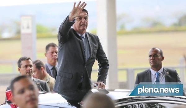 Em dia de protestos, Bolsonaro agradece ao povo: ‘Devemos lealdade a vocês’