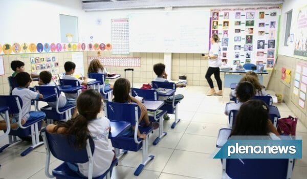Pandemia: Escolas particulares perdem um terço das matrículas