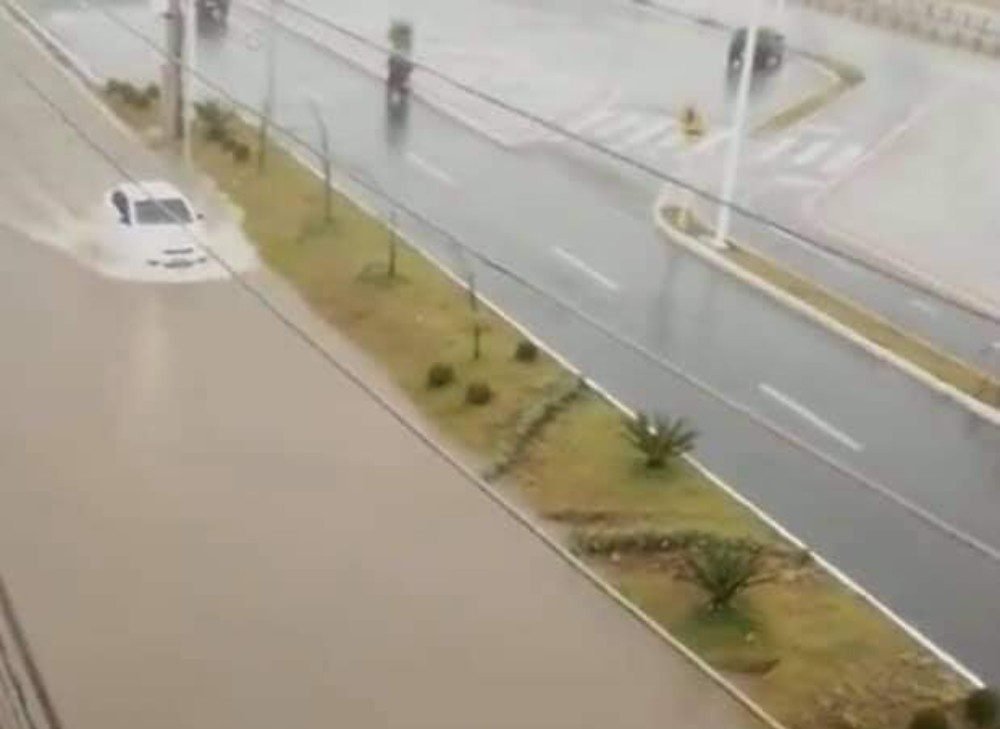 chuva-marataizes-1 Espírito Santo tem "alerta vermelho" de chuva forte em várias cidades