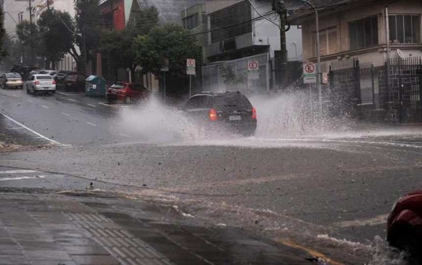 granizo-crop-1 Previsão de chuvas fortes e alagamentos neste fim de semana no ES