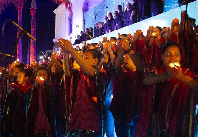Espetáculo musical marca início da programação de Natal em Itapemirim