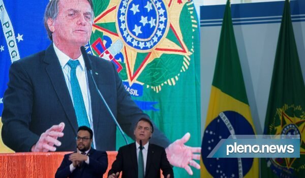 Bolsonaro grava vídeo para Cúpula convocada por Joe Biden