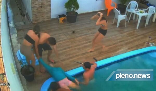 Vídeo: Menina tem cabelo sugado na piscina e fica 2 minutos submersa