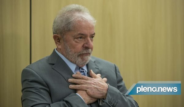 ‘Povo brasileiro que vai dar golpe no Bolsonaro’, afirma Lula
