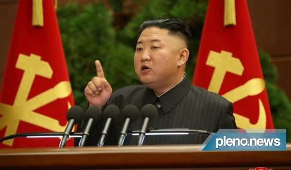 Kim Jong-un promete priorizar alimentos e economia em 2022