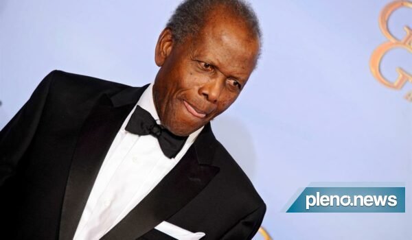 Hollywood: Morre, aos 94 anos, o ator Sidney Poitier